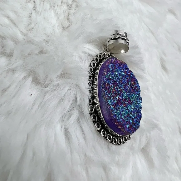 Titanium Druzy 925 Pendant & Earrings Set - Picture 6 of 15